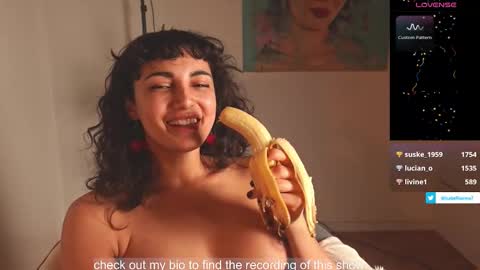 Bella online show from January 2025 08:05:02 PM