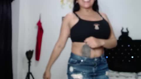 venus_menoza online show from November 2025 01:43:01 PM