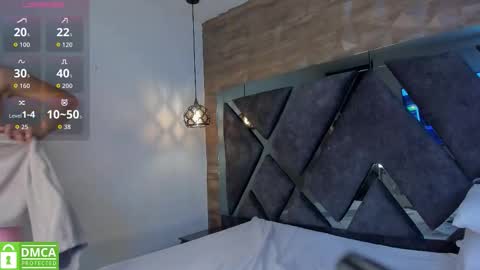 Snapshot of venus_velez chatting on November 2025 12:17:01 PM Venus online show from November 2025 12:17:01 PM