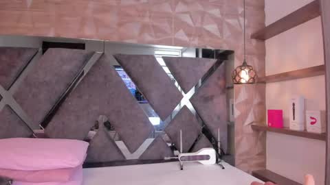 Venus online show from April 2026 12:33:01 PM