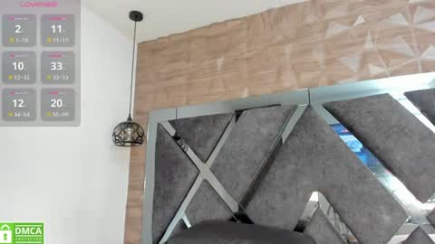 Snapshot of venus_velez chatting on June 2026 12:10:01 PM Venus online show from June 2026 12:10:01 PM