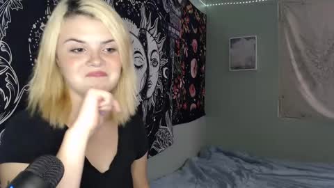 Miss Venus online show from September 2025 08:54:02 PM