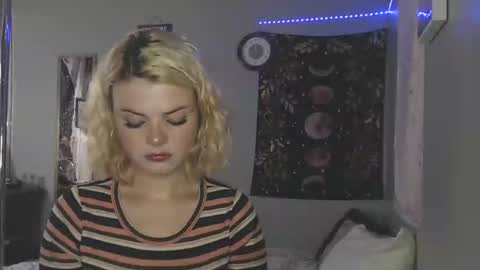 Miss Venus online show from November 2025 02:49:02 PM