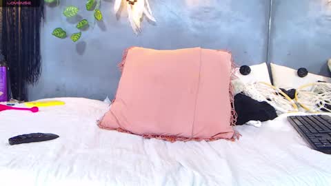 Venus online show from February 2025 08:53:02 PM