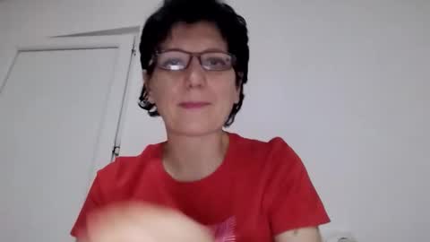 Snapshot of vera_elle chatting on October 2025 08:39:01 PM Vera online show from October 2025 08:39:01 PM