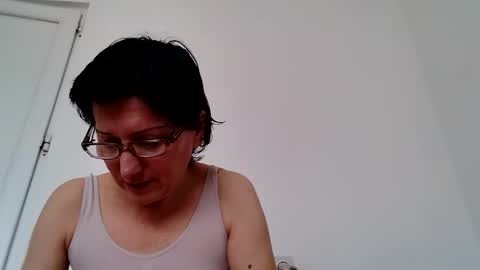 Snapshot of vera_elle chatting on November 2025 10:04:02 AM Vera online show from November 2025 10:04:02 AM