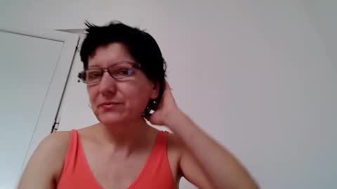Snapshot of vera_elle chatting on November 2025 06:58:01 AM Vera online show from November 2025 06:58:01 AM