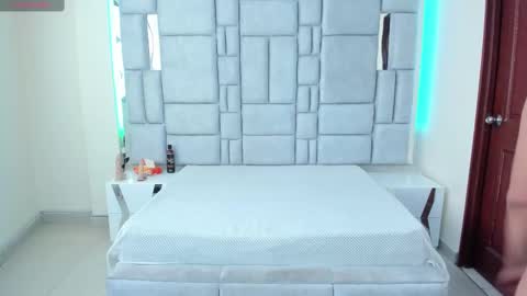 Snapshot of verabest chatting on December 2024 06:30:02 PM Domelipa online show from December 2024 06:30:02 PM