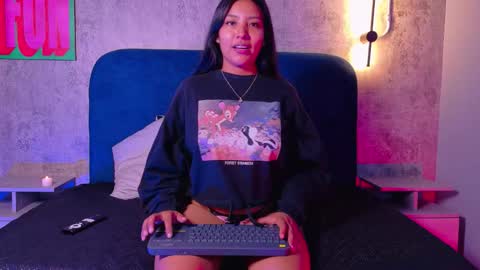 Verah Fox online show from November 2025 01:17:02 PM