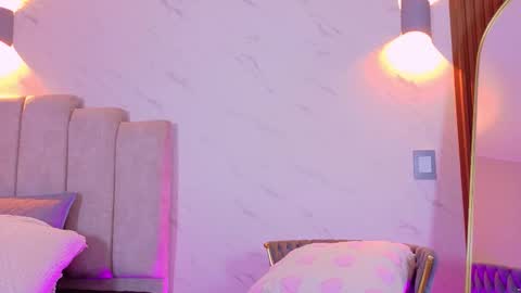 Verah Fox online show from November 2025 12:49:02 PM