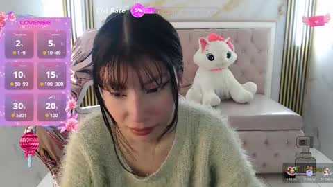 Verana  online show from November 2025 09:03:02 PM