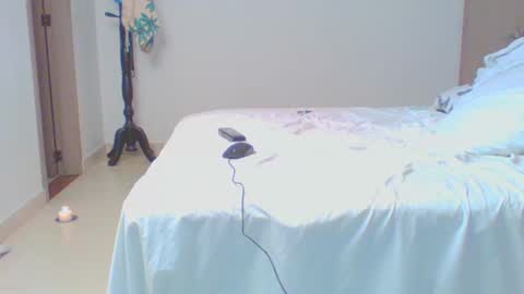 Snapshot of vergagolosa22 chatting on February 2025 05:07:02 AM vergagolosa22 online show from February 2025 05:07:02 AM