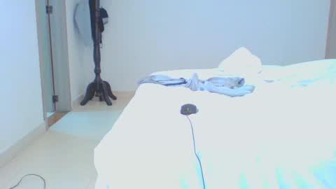 Snapshot of vergagolosa22 chatting on February 2025 04:06:01 AM vergagolosa22 online show from February 2025 04:06:01 AM