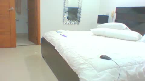 Snapshot of vergagolosa22 chatting on October 2025 03:48:02 AM vergagolosa22 online show from October 2025 03:48:02 AM