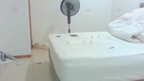 Snapshot of vergagolosa22 chatting on October 2025 05:33:02 AM vergagolosa22 online show from October 2025 05:33:02 AM