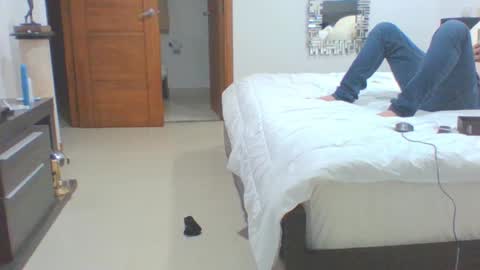 Snapshot of vergagolosa22 chatting on November 2025 04:25:01 AM vergagolosa22 online show from November 2025 04:25:01 AM