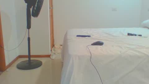 Snapshot of vergagolosa22 chatting on November 2025 04:18:01 AM vergagolosa22 online show from November 2025 04:18:01 AM