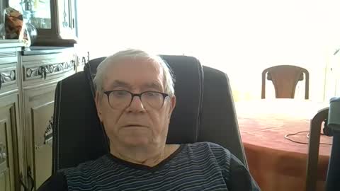 Snapshot of vergne50 chatting on April 2026 06:35:02 AM vergne50 online show from April 2026 06:35:02 AM