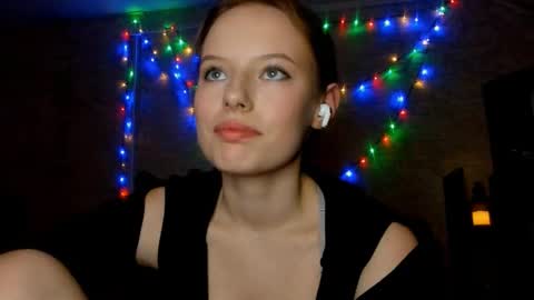 Snapshot of verlinehartwell chatting on January 2026 02:42:02 PM Michelle online show from January 2026 02:42:02 PM