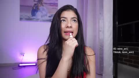 vero_cam online show from November 2025 11:10:02 PM