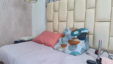 Snapshot of vero_temptation chatting on November 2025 12:04:01 PM Vero online show from November 2025 12:04:01 PM