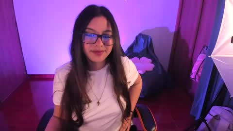 Verolake online show from March 2025 12:04:02 PM