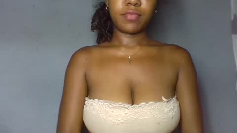 Snapshot of verolla31 chatting on February 2025 10:42:02 PM verolla31 online show from February 2025 10:42:02 PM