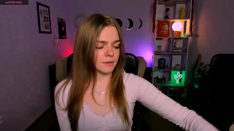 Ronni online show from April 2026 07:16:01 PM
