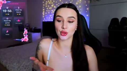 Snapshot of veronica_larsson chatting on July 2026 08:35:01 PM Veronica online show from July 2026 08:35:01 PM