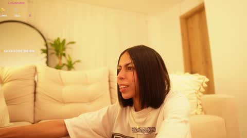 Snapshot of veronica_mendez1 chatting on December 2024 11:54:02 AM Veronica online show from December 2024 11:54:02 AM