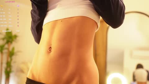 Snapshot of veronica_mendez1 chatting on January 2025 05:51:02 PM Veronica online show from January 2025 05:51:02 PM