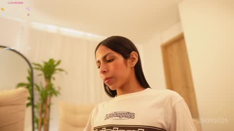 Snapshot of veronica_mendez1 chatting on January 2025 02:21:01 PM Veronica online show from January 2025 02:21:01 PM