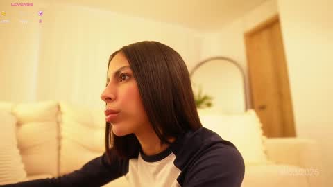 Snapshot of veronica_mendez1 chatting on March 2025 11:37:02 AM Veronica online show from March 2025 11:37:02 AM