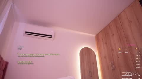 Snapshot of veronica_mendez1 chatting on September 2025 01:05:02 PM Veronica online show from September 2025 01:05:02 PM