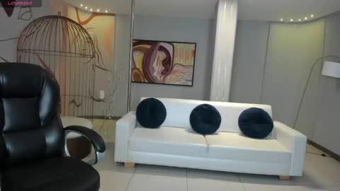 Snapshot of veronicablue1 chatting on February 2026 09:48:01 AM Vero online show from February 2026 09:48:01 AM