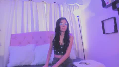 Snapshot of veronicadams chatting on May 2026 02:58:02 PM Veronica online show from May 2026 02:58:02 PM