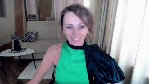 Helen online show from February 2025 05:13:02 AM
