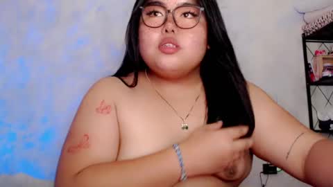 Snapshot of veronicakisses chatting on July 2026 03:32:01 AM MS. VERONICA 22 I love Aza 3 online show from July 2026 03:32:01 AM