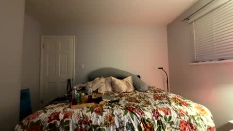 Veronica Lake online show from November 2025 12:00:02 AM