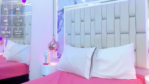 Veronica  online show from February 2026 01:18:01 PM