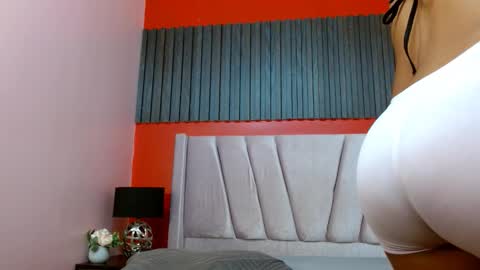 Veronica Robles online show from September 2025 06:55:01 PM