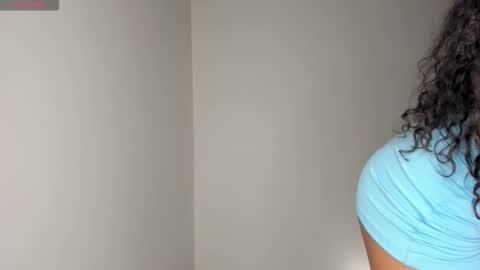 Snapshot of veronicawilson chatting on December 2025 04:51:01 AM Veronica online show from December 2025 04:51:01 AM