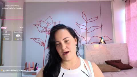 Snapshot of veroniicabbw chatting on December 2025 12:10:01 PM veroniicabbw online show from December 2025 12:10:01 PM