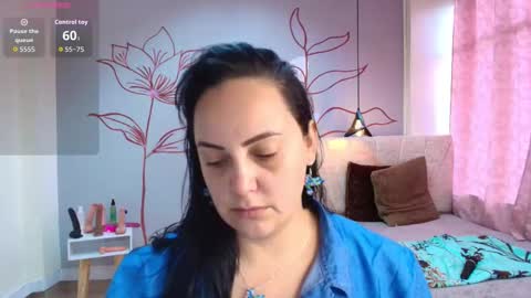 Snapshot of veroniicabbw chatting on December 2025 12:10:01 PM veroniicabbw online show from December 2025 12:10:01 PM