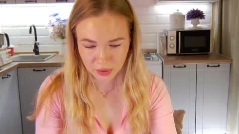 Veronika online show from October 2025 04:07:01 PM