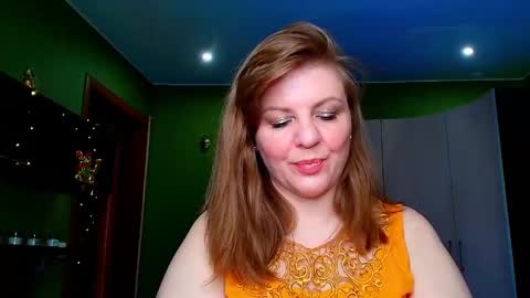 Snapshot of veronikawgold chatting on May 2026 10:37:01 PM VeronikawGold online show from May 2026 10:37:01 PM