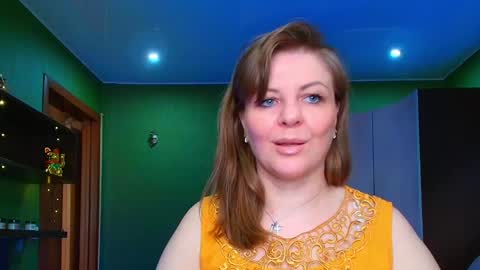 Snapshot of veronikawgold chatting on May 2026 05:58:02 AM VeronikawGold online show from May 2026 05:58:02 AM