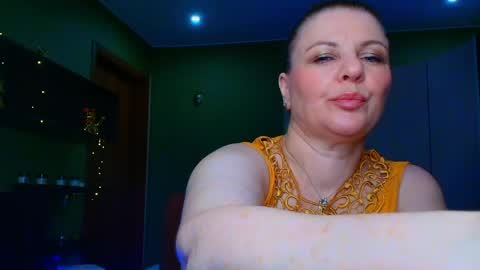 Snapshot of veronikawgold chatting on May 2026 07:08:02 PM VeronikawGold online show from May 2026 07:08:02 PM