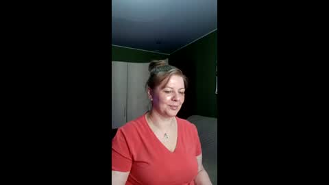 Snapshot of veronikawgold chatting on May 2026 12:21:02 PM VeronikawGold online show from May 2026 12:21:02 PM