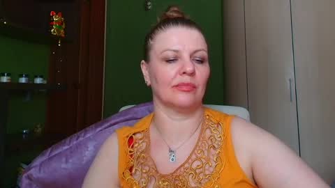 Snapshot of veronikawgold chatting on May 2026 07:15:02 AM VeronikawGold online show from May 2026 07:15:02 AM